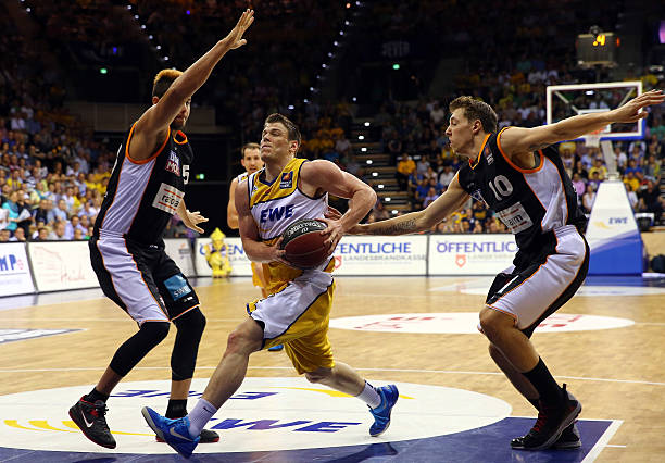 你输出一个 你输出一个